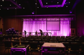  Loading in the SEIU convention 